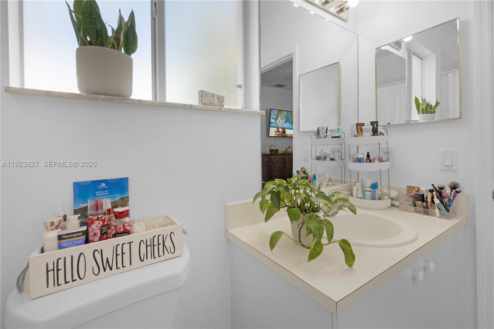SANTA BARBARA 1ST ADDN - Residential