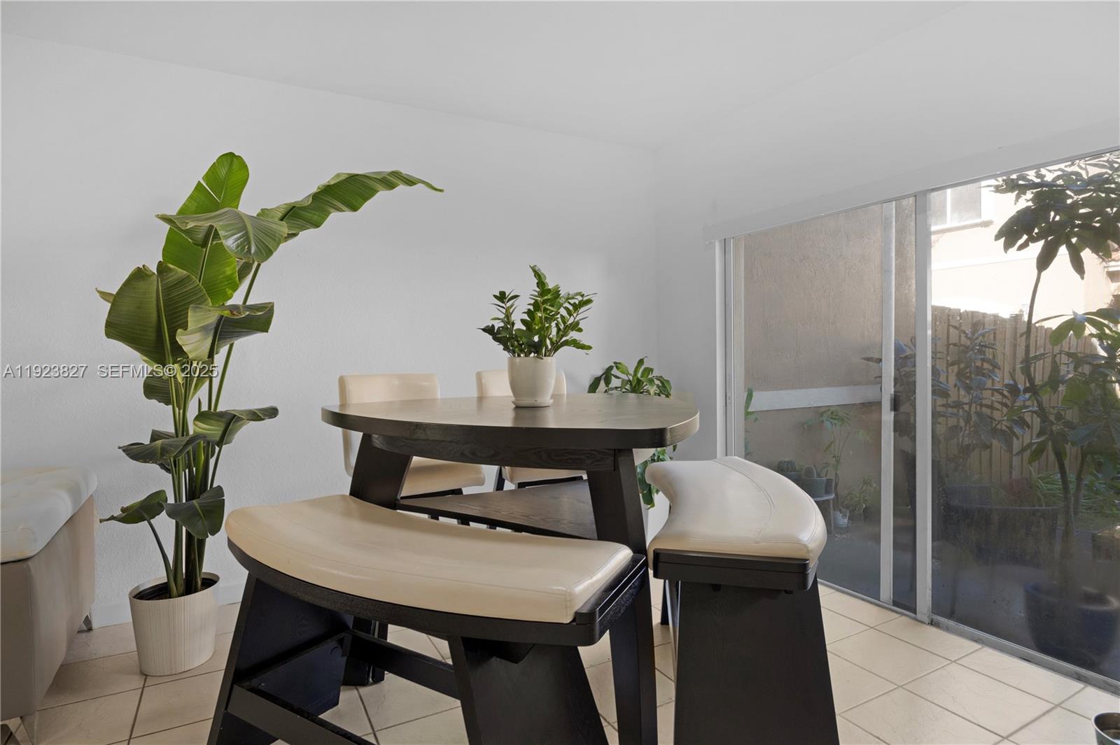 SANTA BARBARA 1ST ADDN - Residential
