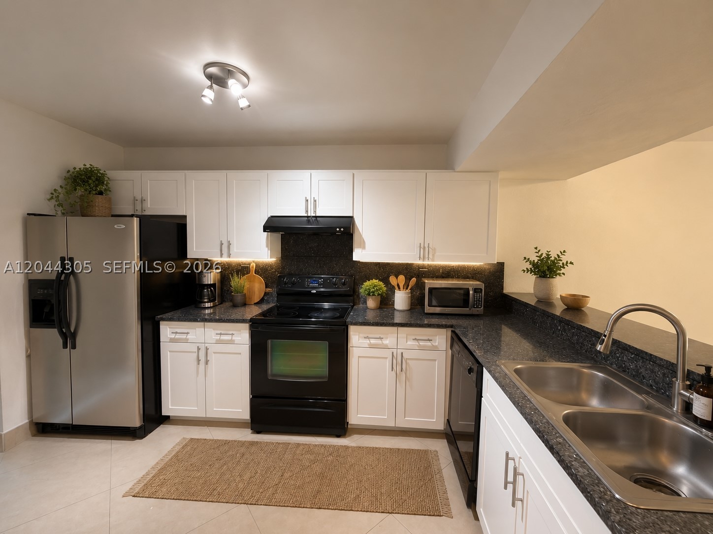 CRYSTAL VIEW TOWNHOMES - Residential Lease