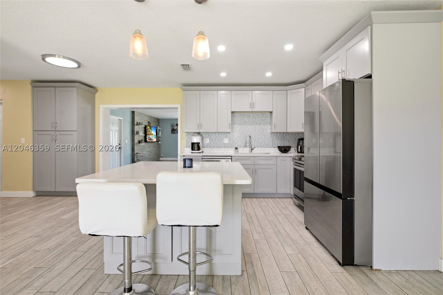 ROOSEVELT ESTATES - Residential