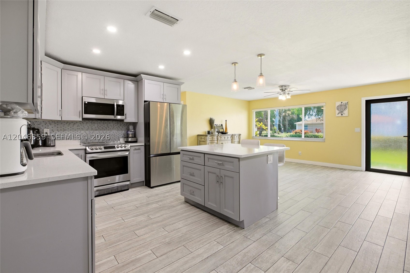 ROOSEVELT ESTATES - Residential