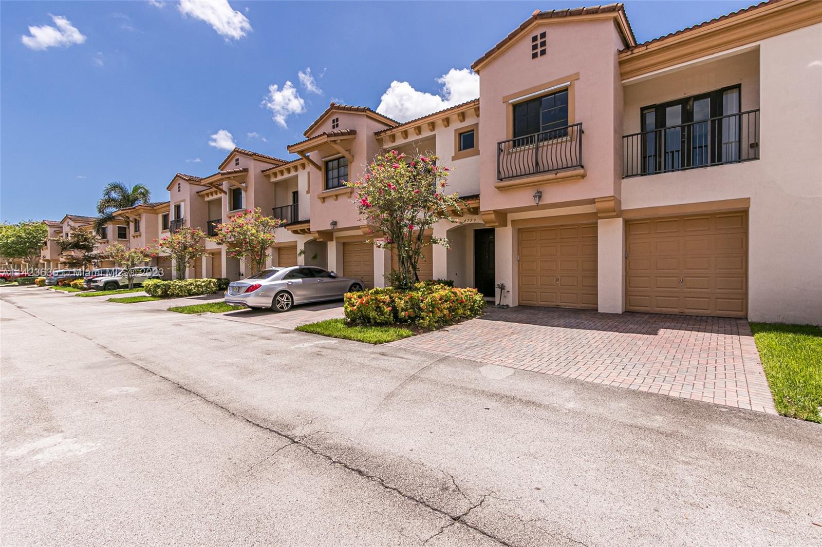 GRAND CYPRESS REPLAT - Residential Lease