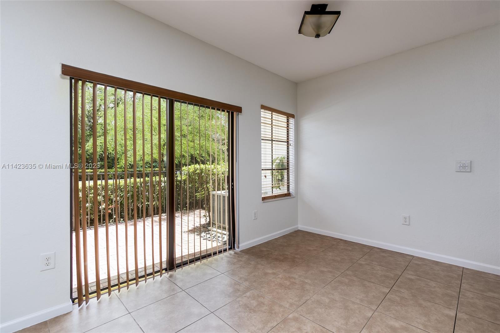 GRAND CYPRESS REPLAT - Residential Lease