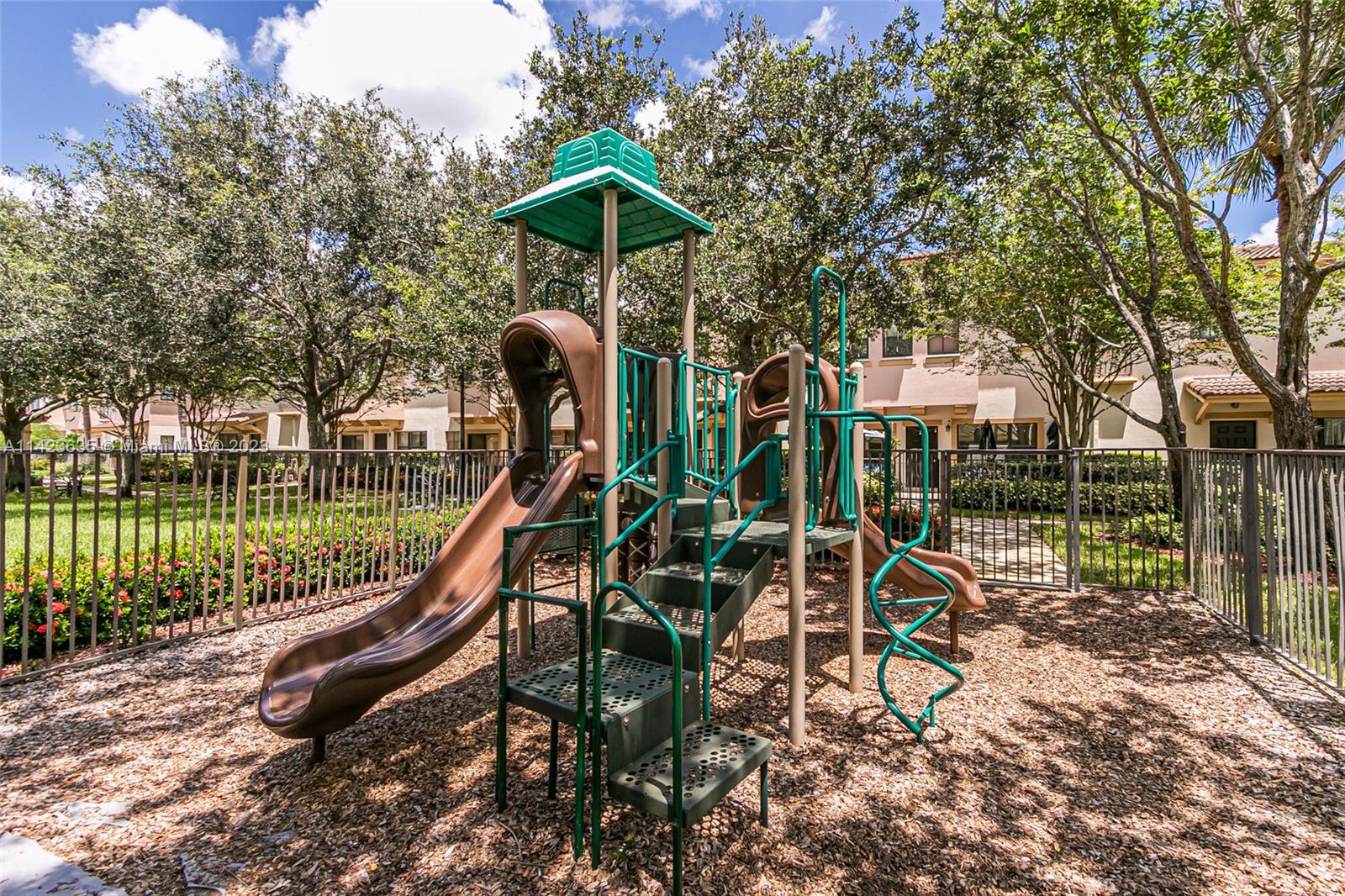 GRAND CYPRESS REPLAT - Residential Lease