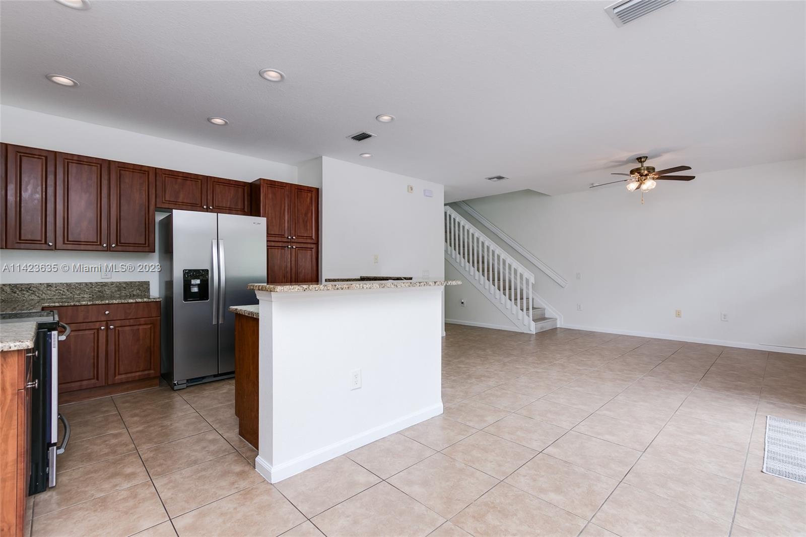 GRAND CYPRESS REPLAT - Residential Lease