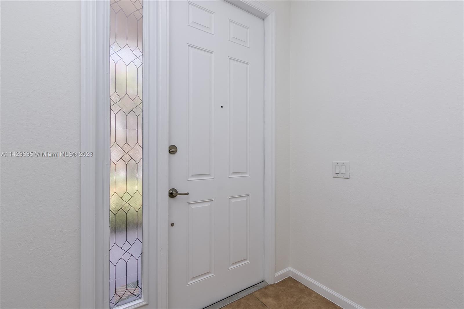 GRAND CYPRESS REPLAT - Residential Lease