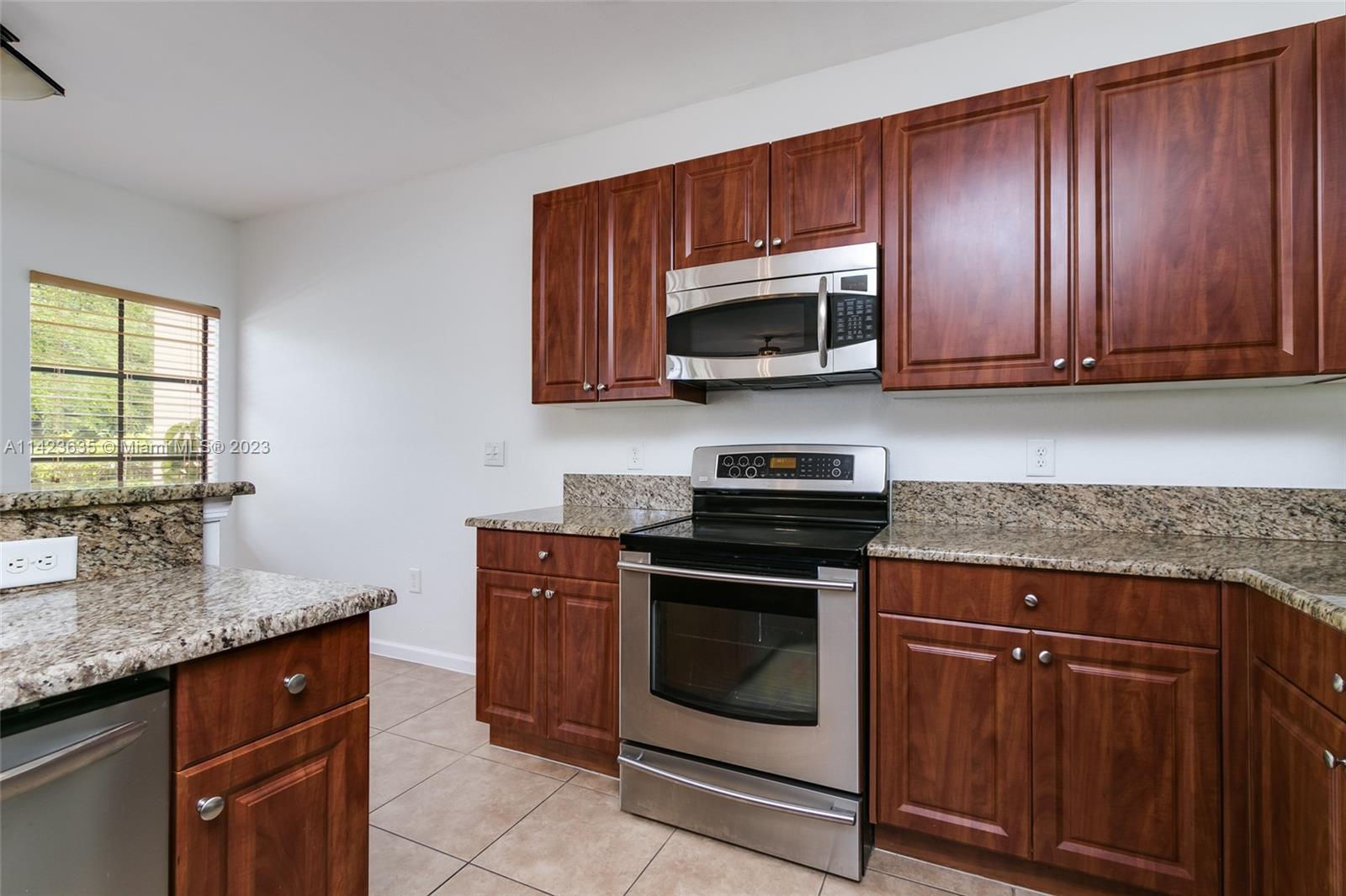 GRAND CYPRESS REPLAT - Residential Lease