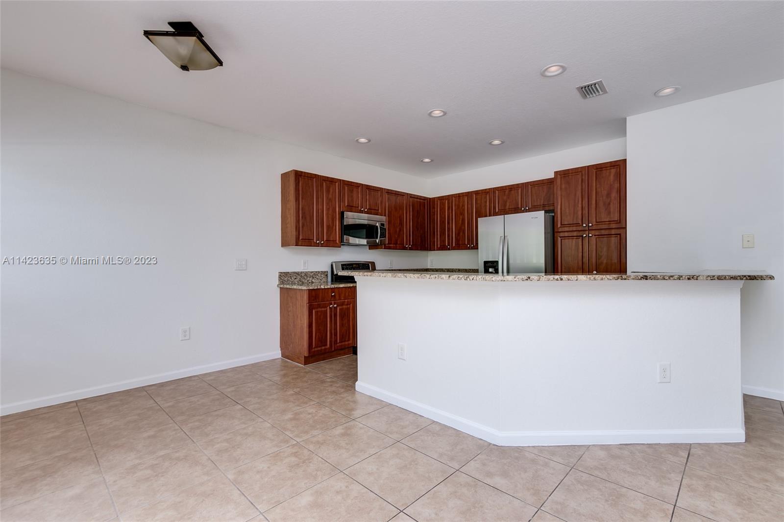 GRAND CYPRESS REPLAT - Residential Lease
