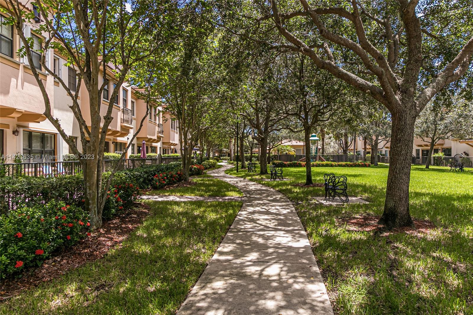 GRAND CYPRESS REPLAT - Residential Lease