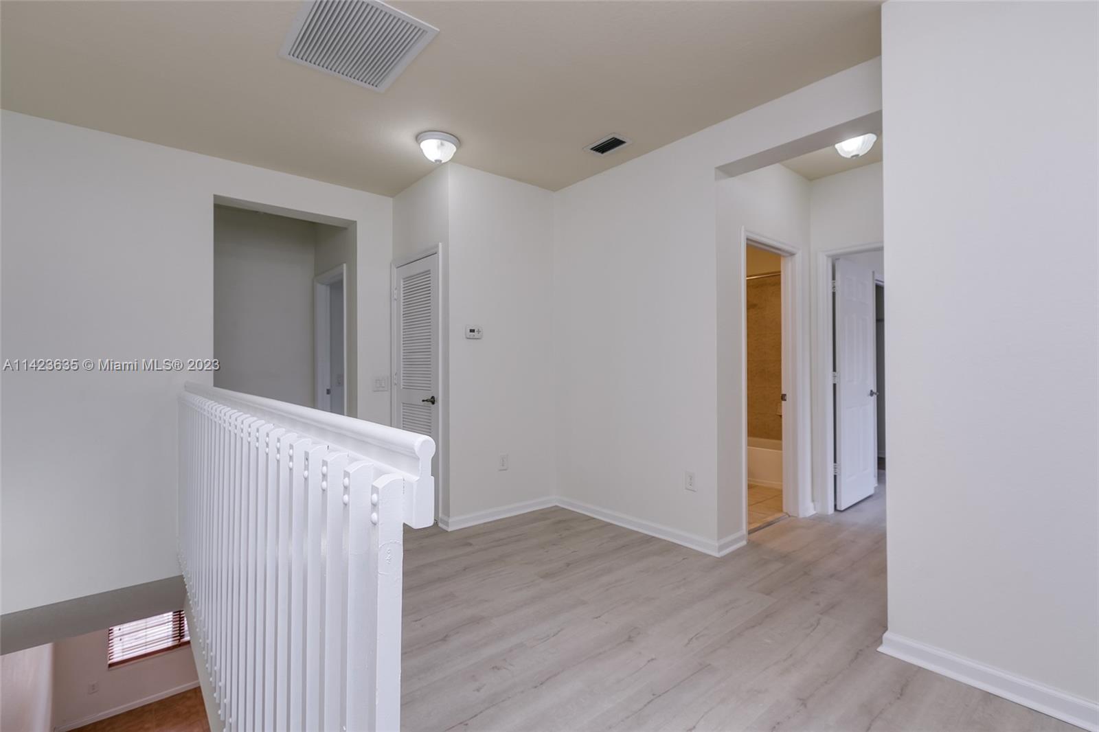 GRAND CYPRESS REPLAT - Residential Lease