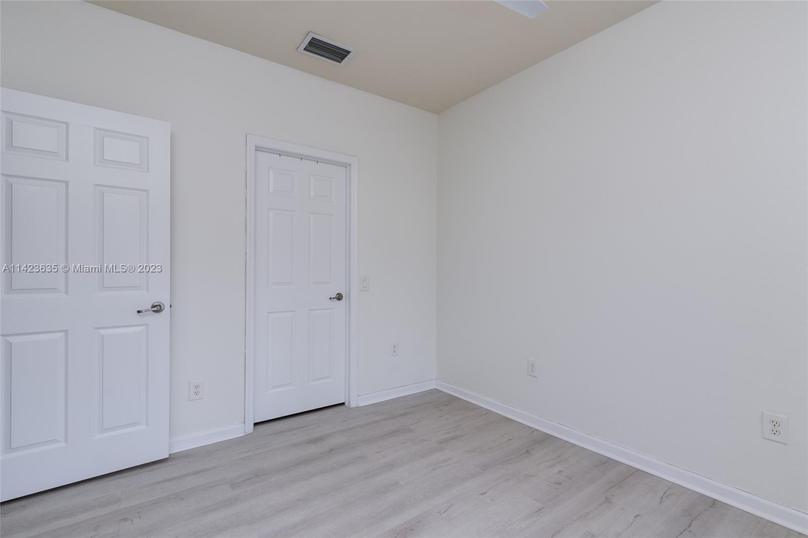GRAND CYPRESS REPLAT - Residential Lease