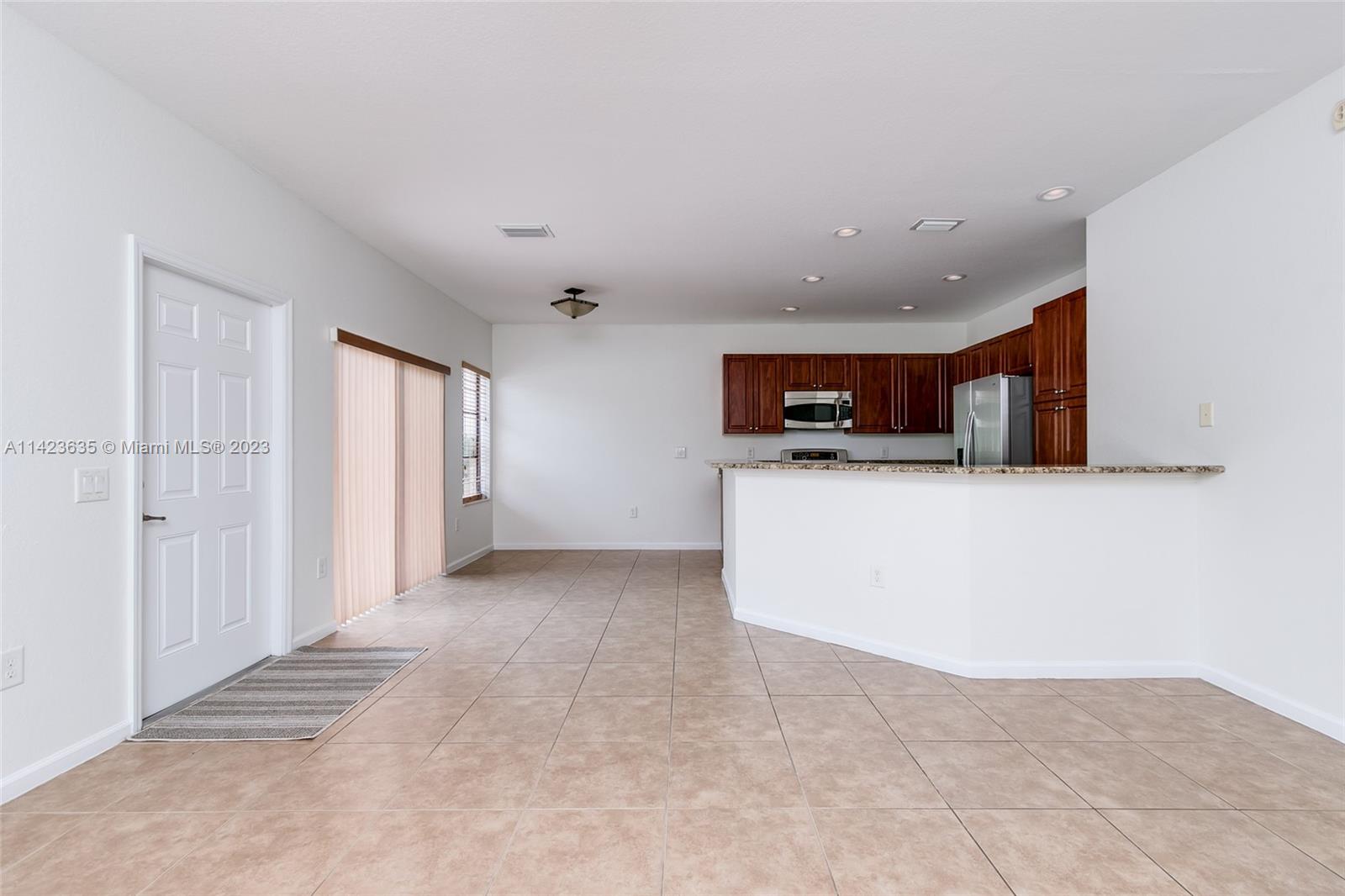 GRAND CYPRESS REPLAT - Residential Lease