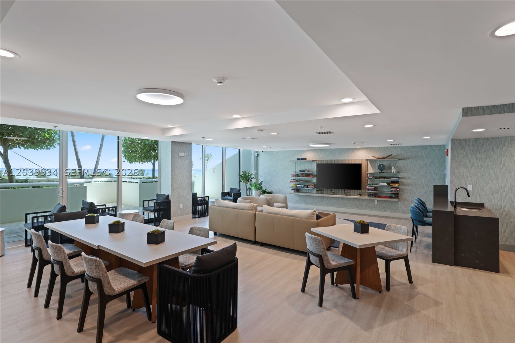 CAPOBELLA CONDO - Residential
