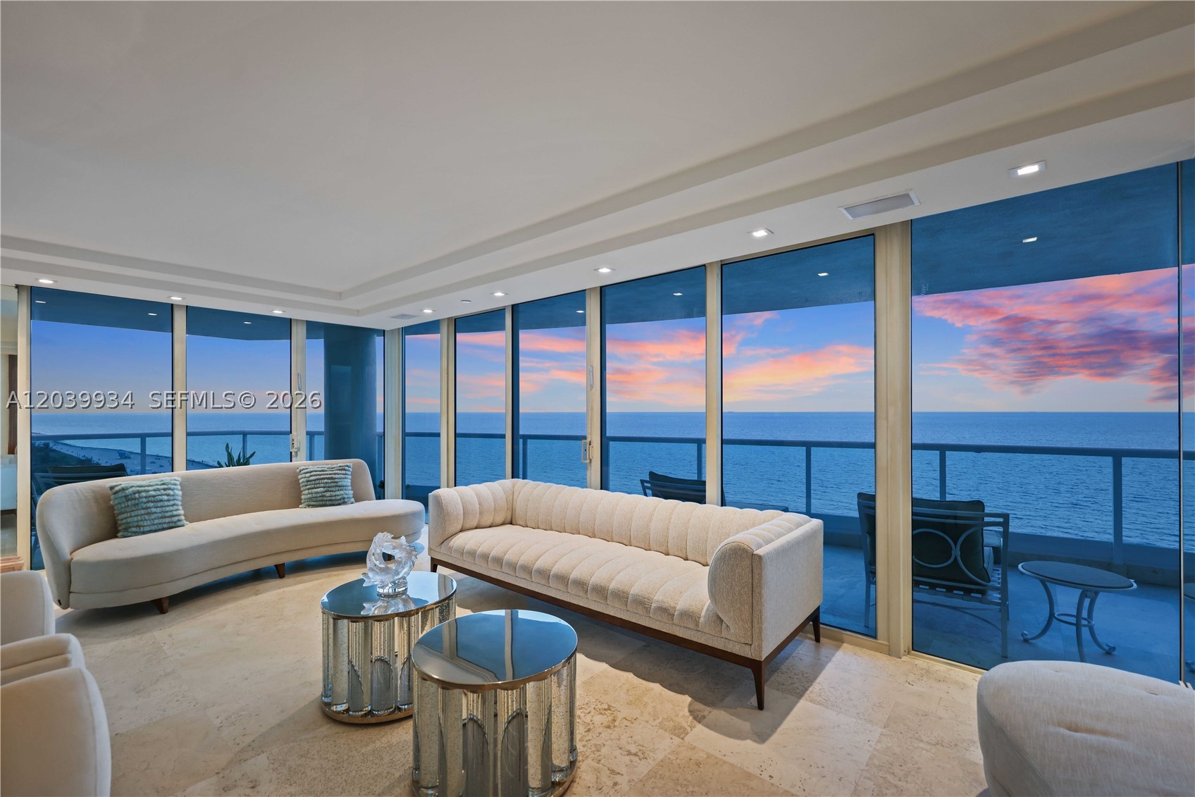 CAPOBELLA CONDO - Residential