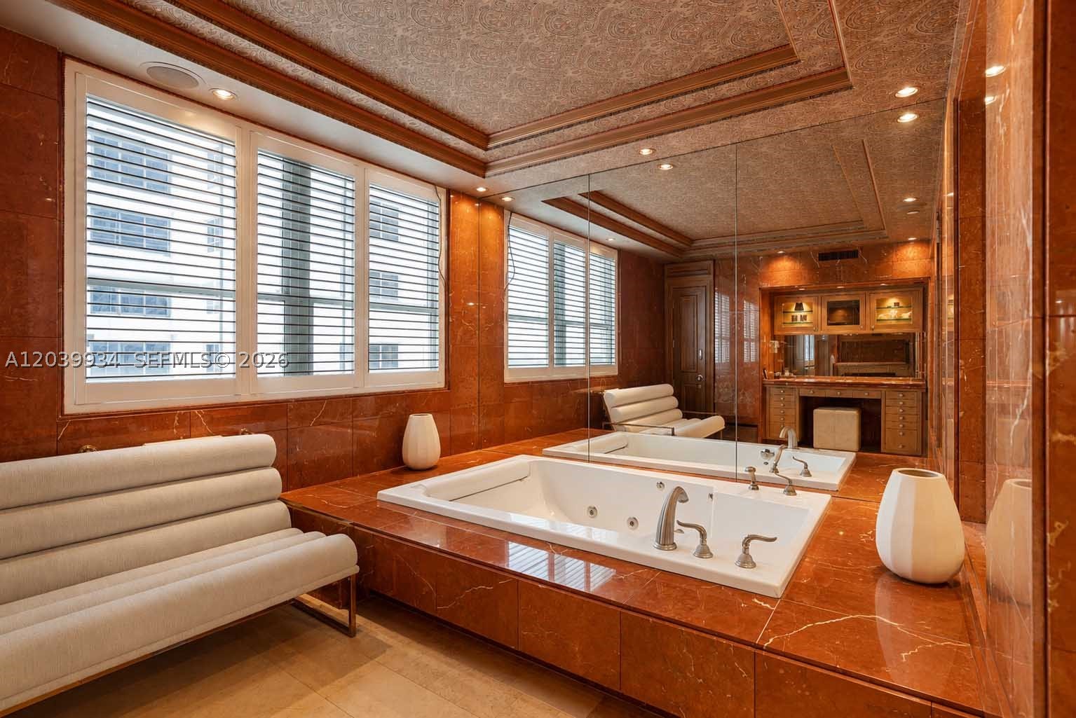 CAPOBELLA CONDO - Residential
