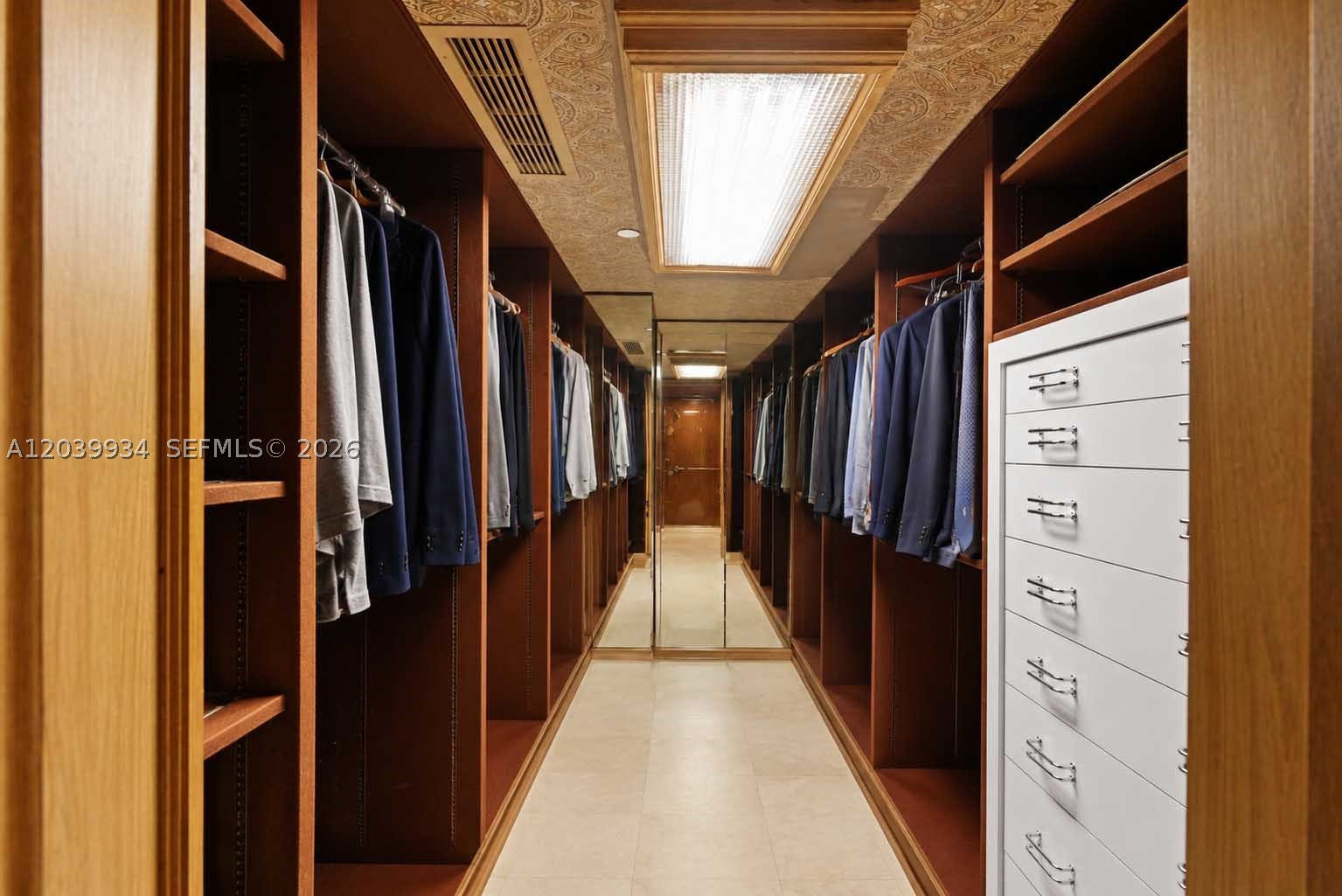CAPOBELLA CONDO - Residential
