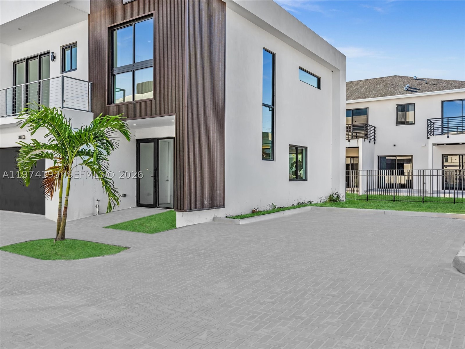 H20 DANIA BEACH - Residential