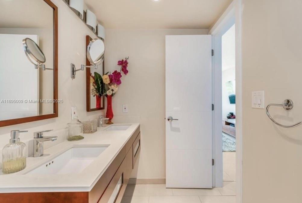 BERKLEY SOUTH CONDO - Residential