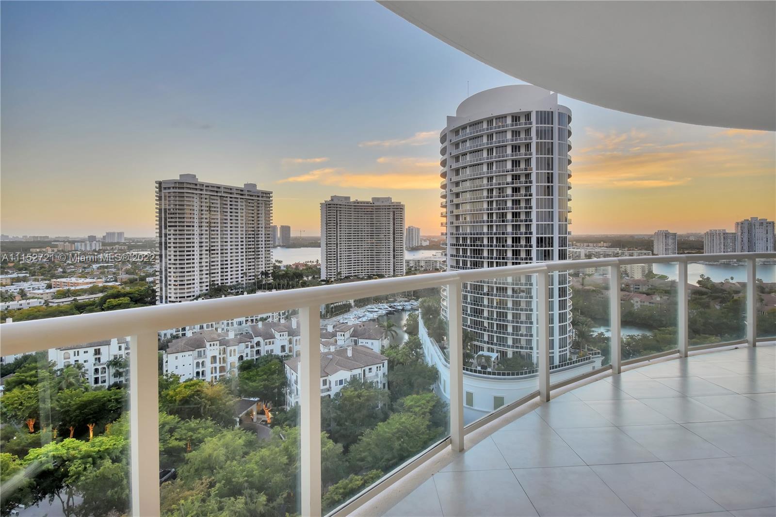 4000 ISL BLVD WILLIAMS IS - Residential