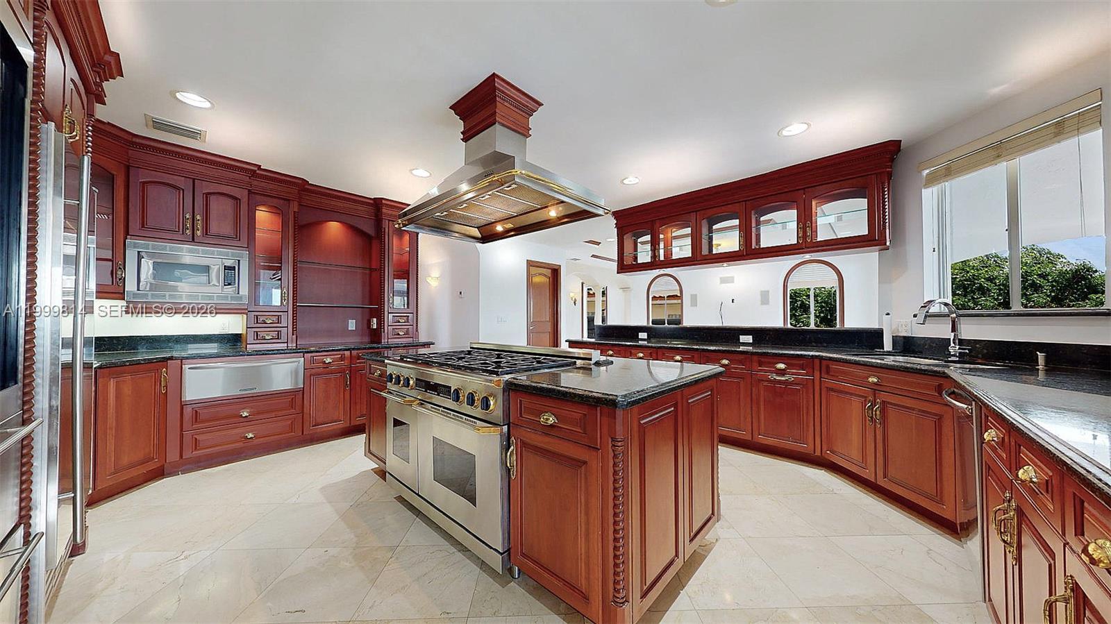 BISCAYNE BEACH-2ND ADDN - Residential
