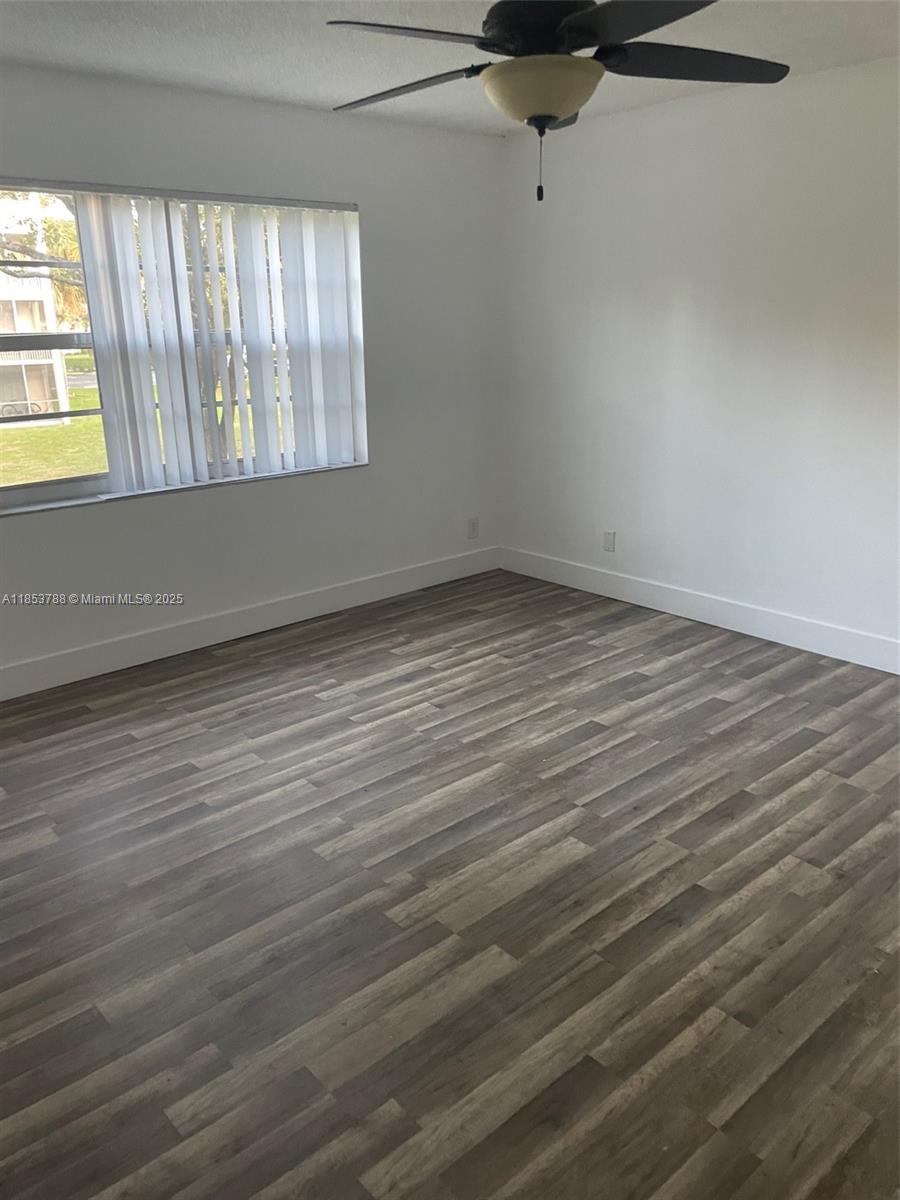 SHERWOOD SQUARE CONDOMINI - Residential