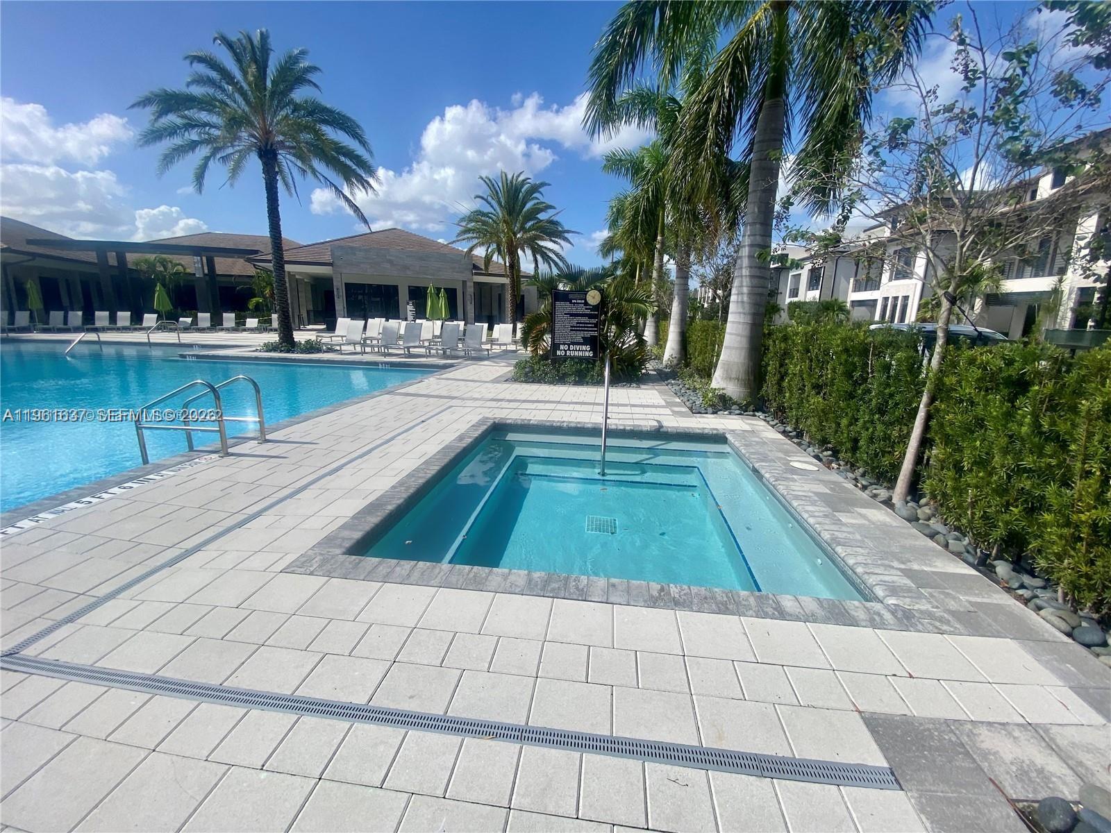 Urbana at Doral - Residential