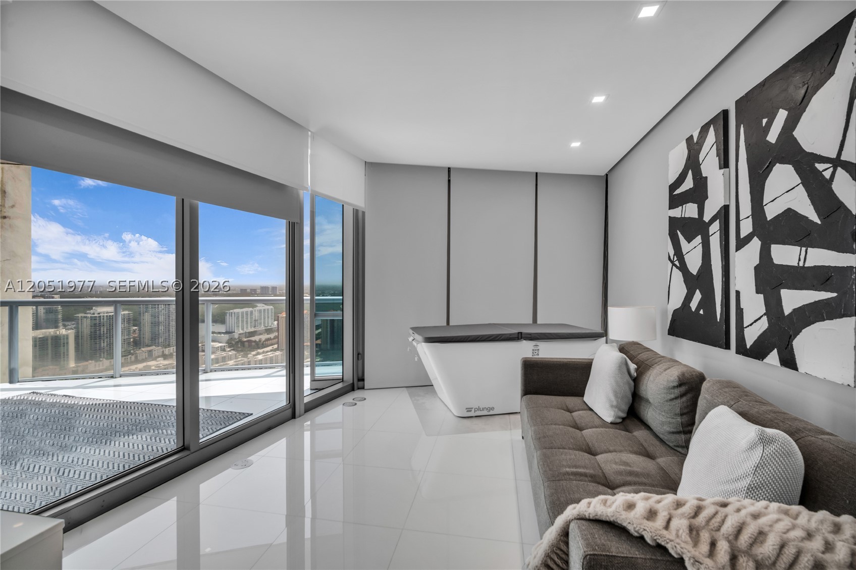 JADE OCEAN CONDO - Residential