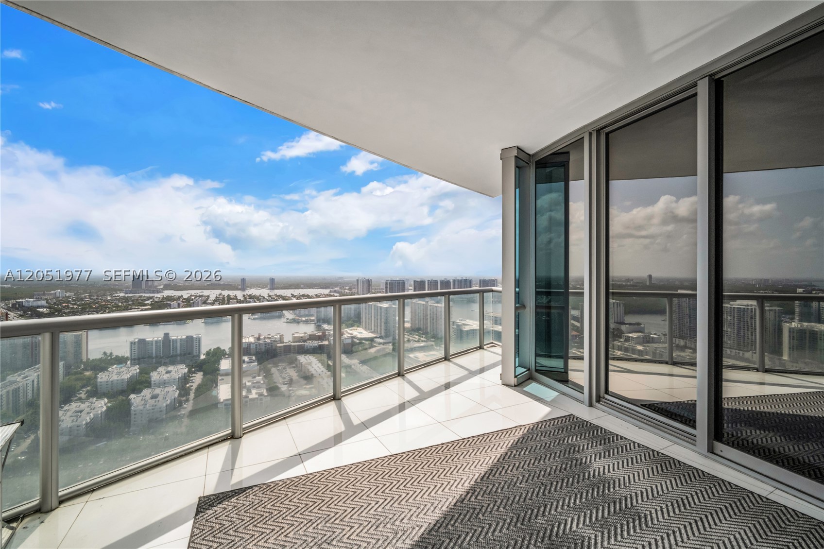 JADE OCEAN CONDO - Residential