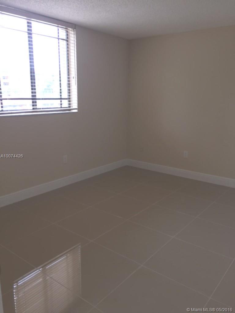 Moon Tower Condo - Residential Lease