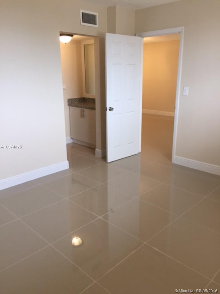 Moon Tower Condo - Residential Lease