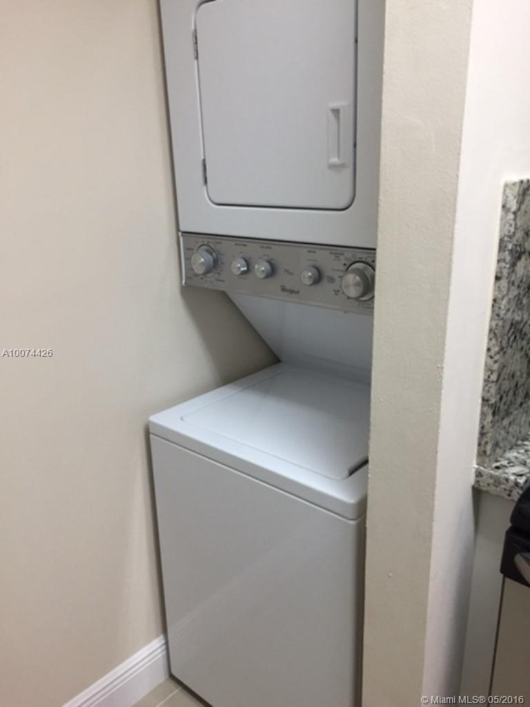 Moon Tower Condo - Residential Lease