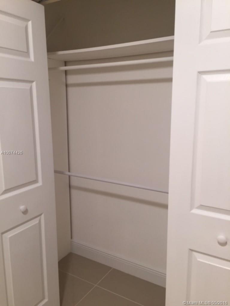 Moon Tower Condo - Residential Lease