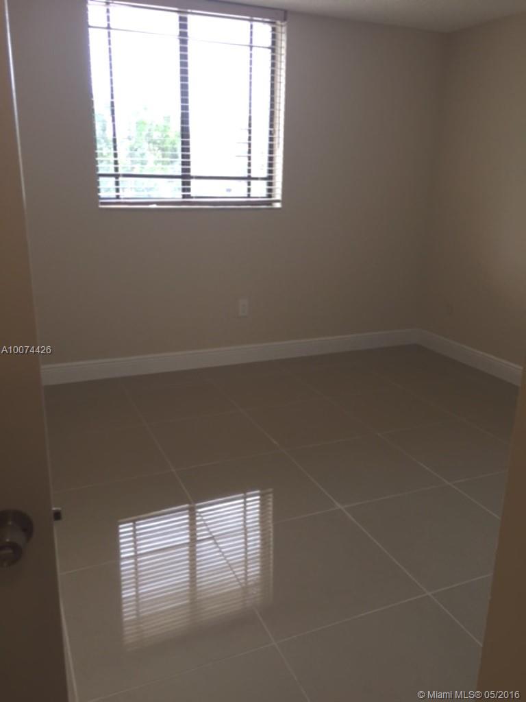 Moon Tower Condo - Residential Lease