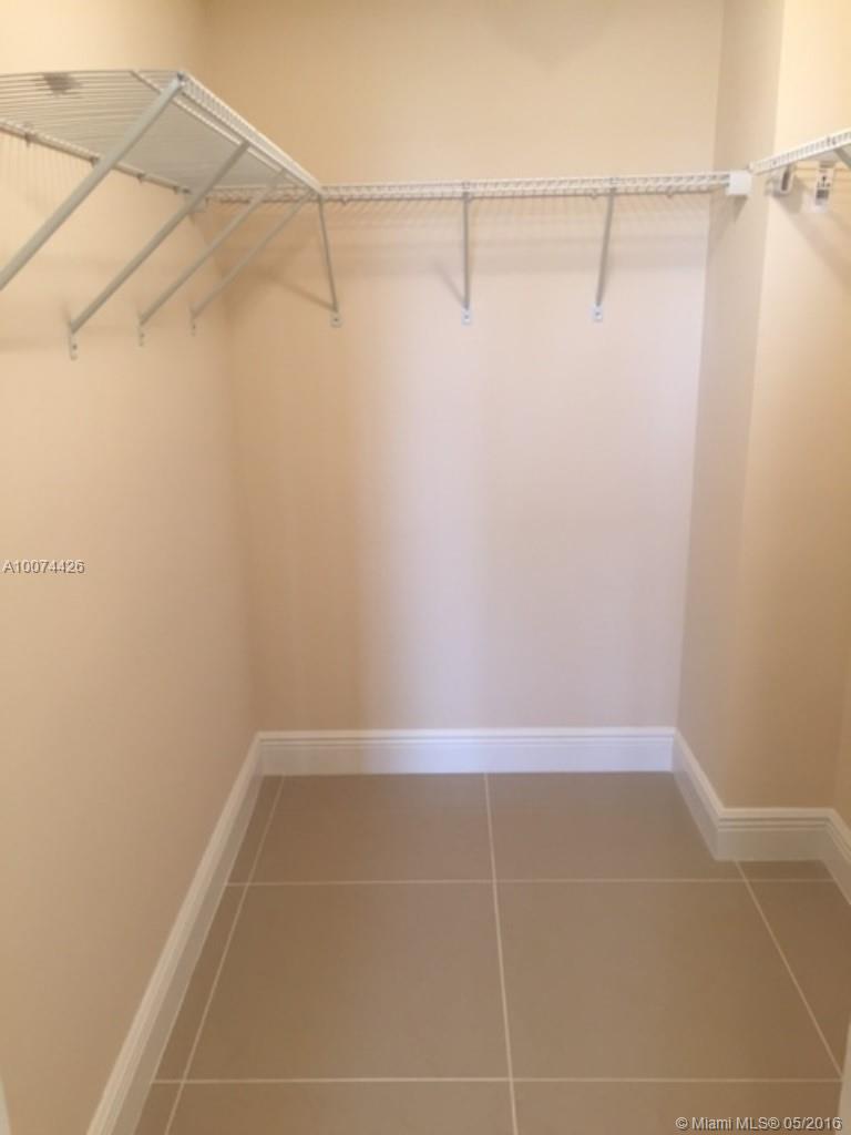 Moon Tower Condo - Residential Lease
