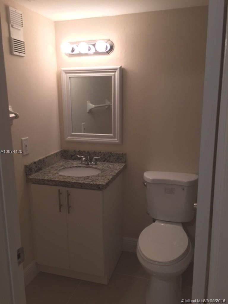 Moon Tower Condo - Residential Lease