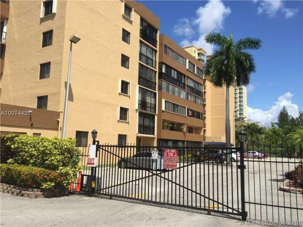 Moon Tower Condo - Residential Lease