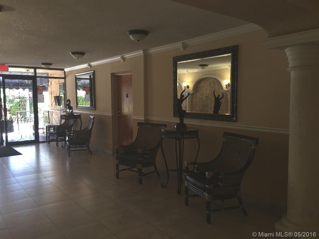 Moon Tower Condo - Residential Lease