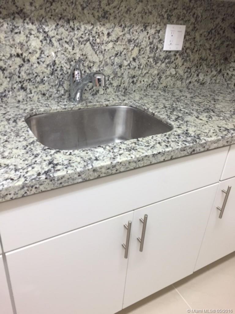 Moon Tower Condo - Residential Lease