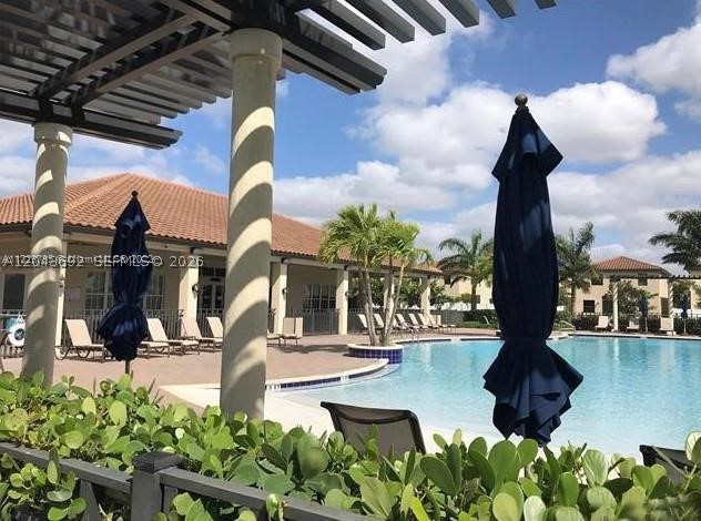 BELLAGIO VILLAS - Residential