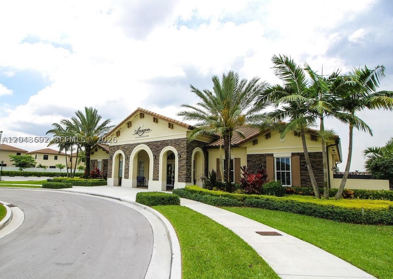 BELLAGIO VILLAS - Residential