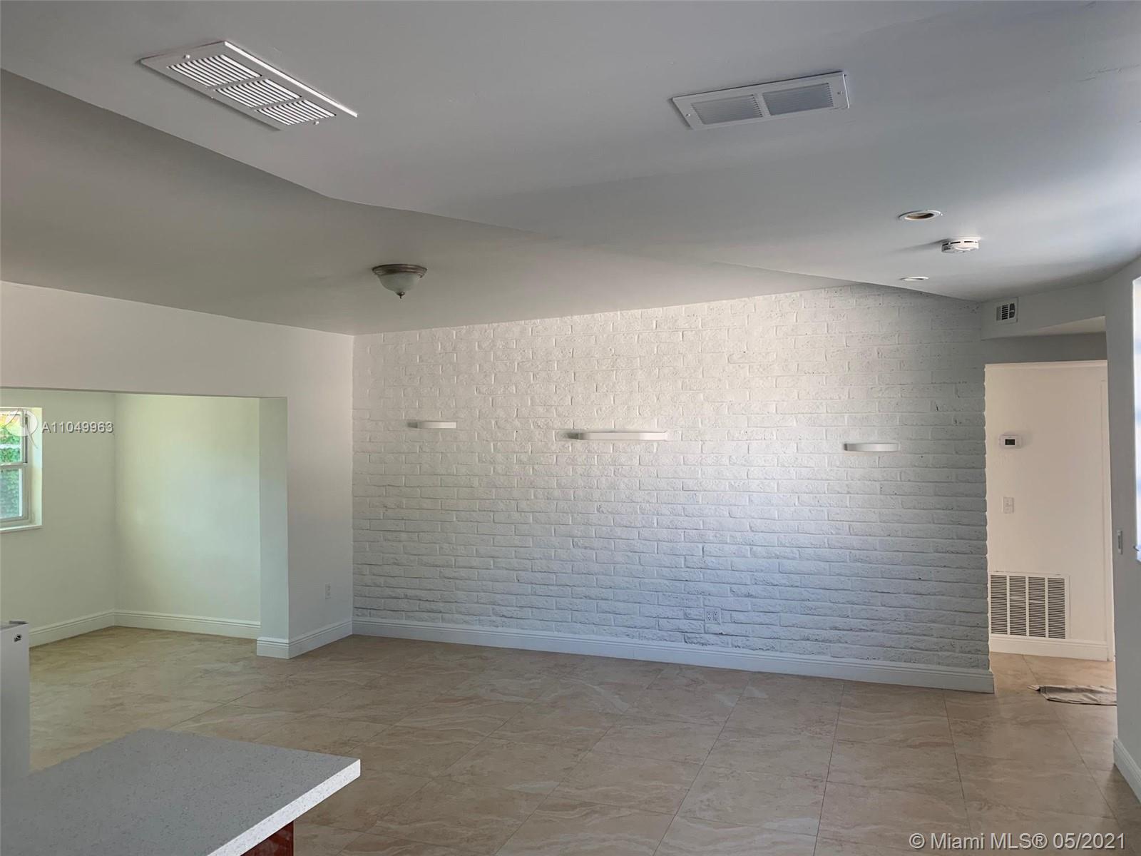 W MIAMI SHORES SEC B - Residential