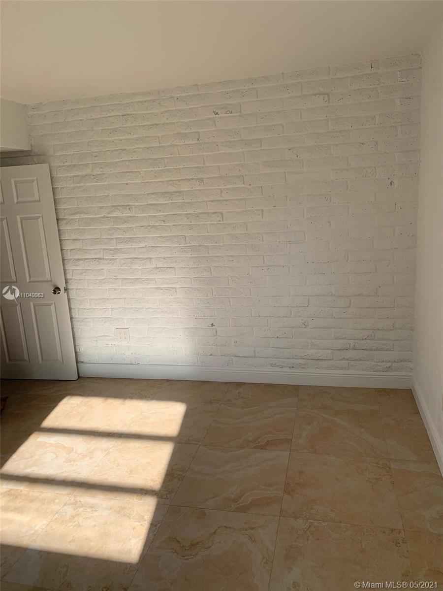 W MIAMI SHORES SEC B - Residential