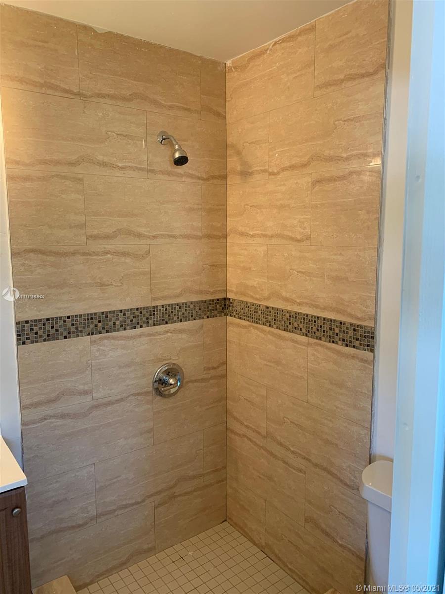 W MIAMI SHORES SEC B - Residential