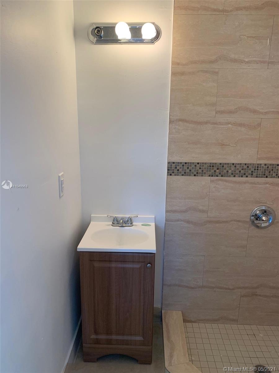 W MIAMI SHORES SEC B - Residential