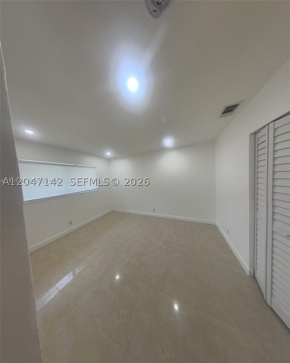CORAL SPRINGS COUNTRY CLU - Residential Lease