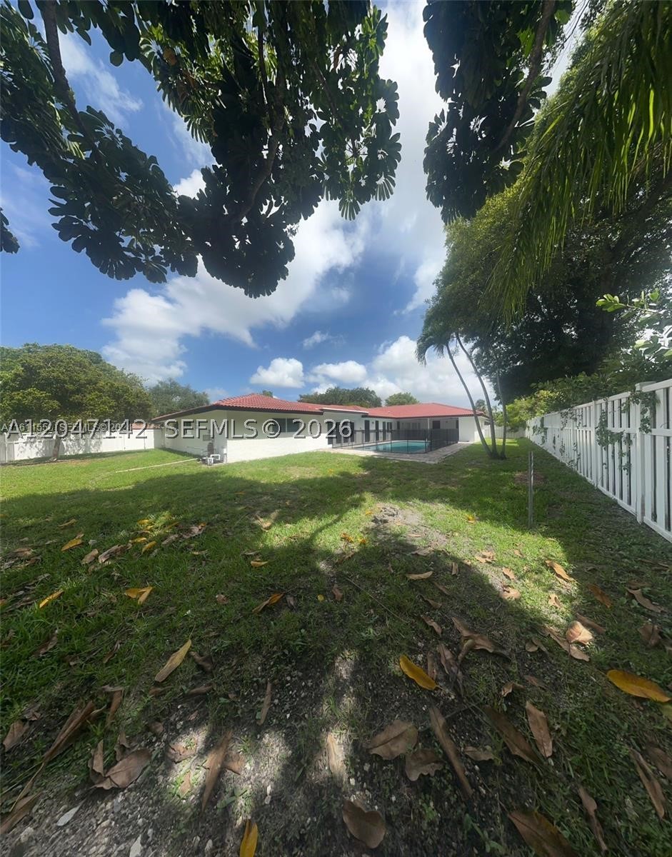 CORAL SPRINGS COUNTRY CLU - Residential Lease
