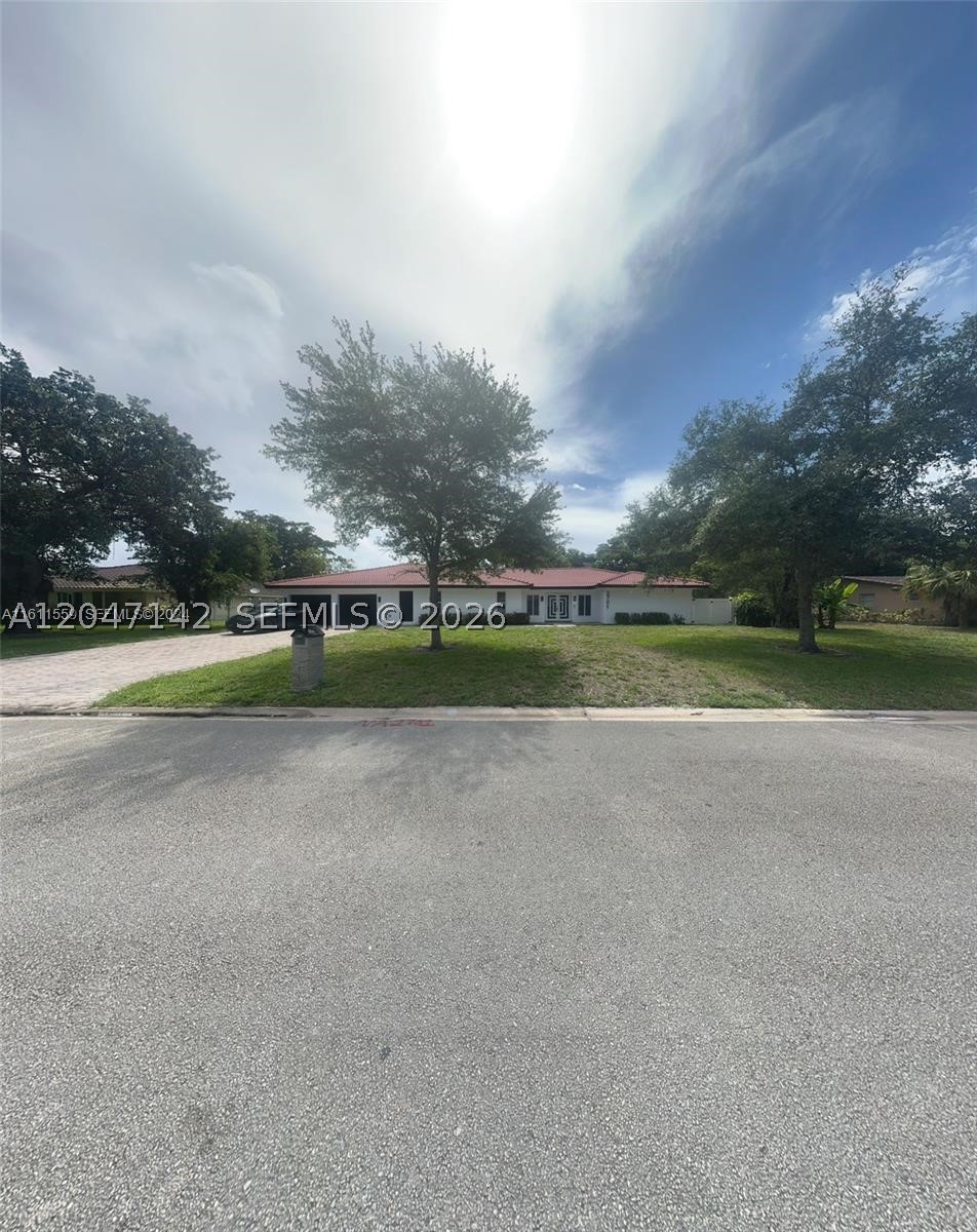 CORAL SPRINGS COUNTRY CLU - Residential Lease
