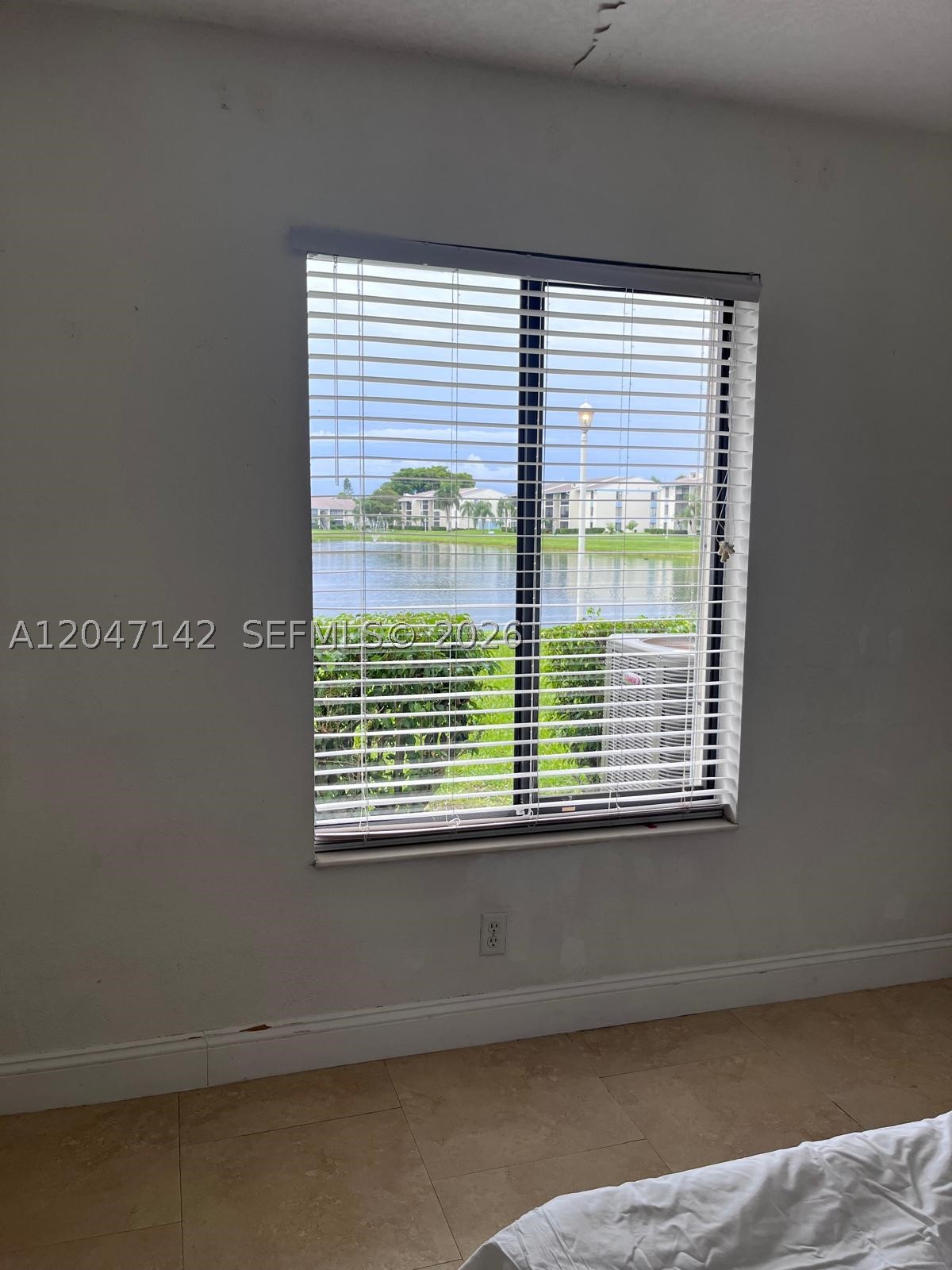 CORAL SPRINGS COUNTRY CLU - Residential Lease