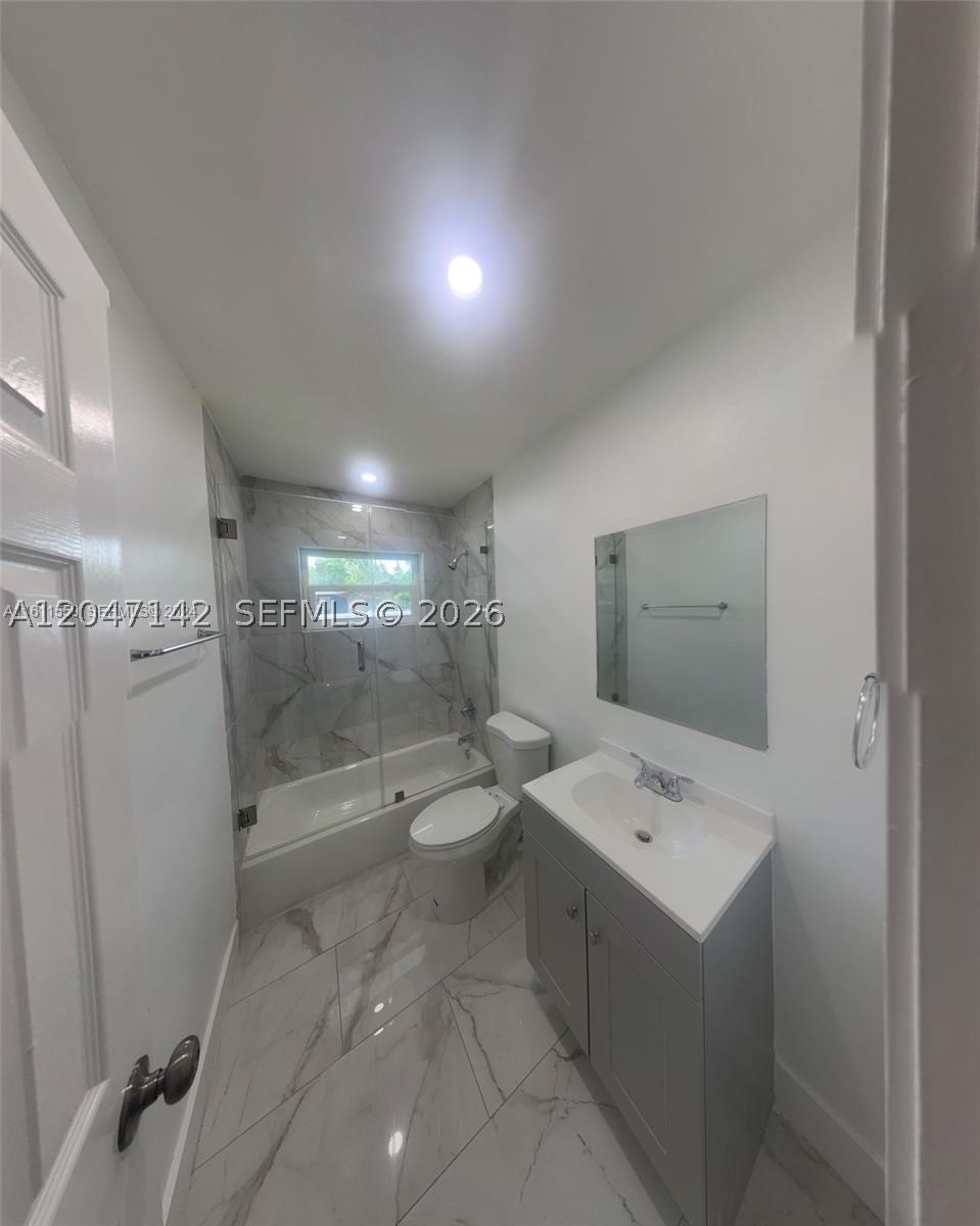CORAL SPRINGS COUNTRY CLU - Residential Lease