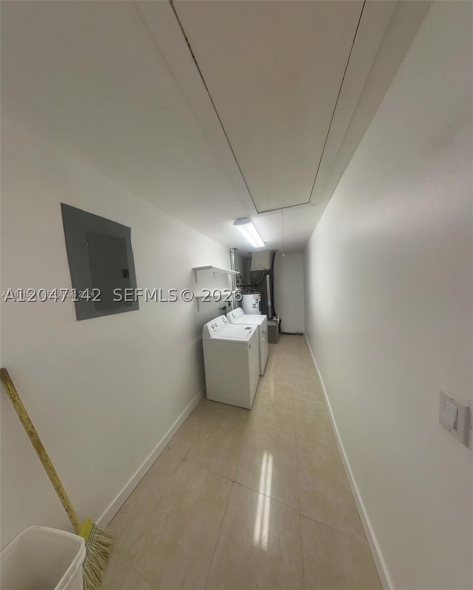 CORAL SPRINGS COUNTRY CLU - Residential Lease